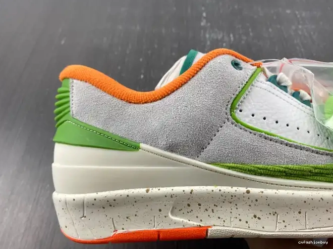 Jordan Retro (W) TITAN Low 2 DV6206-183 0509
